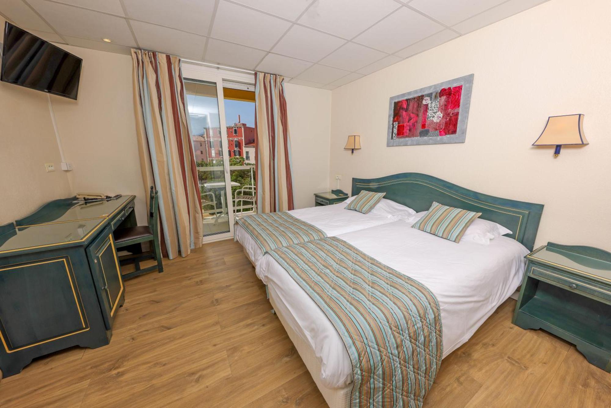 Hotel Saint Christophe Calvi  Zewnętrze zdjęcie