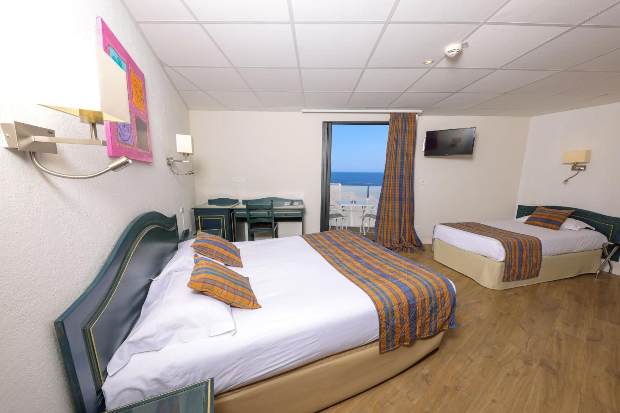Hotel Saint Christophe Calvi  Zewnętrze zdjęcie