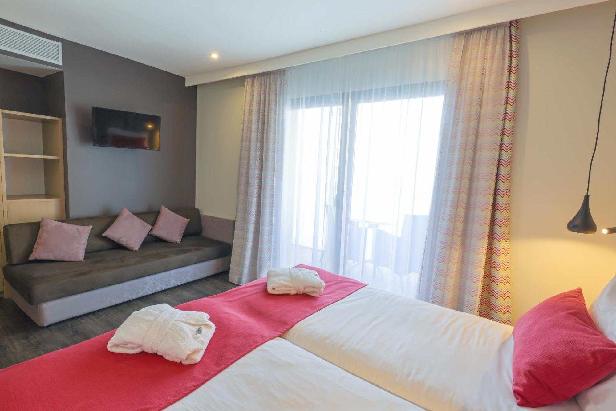 Hotel Saint Christophe Calvi  Zewnętrze zdjęcie
