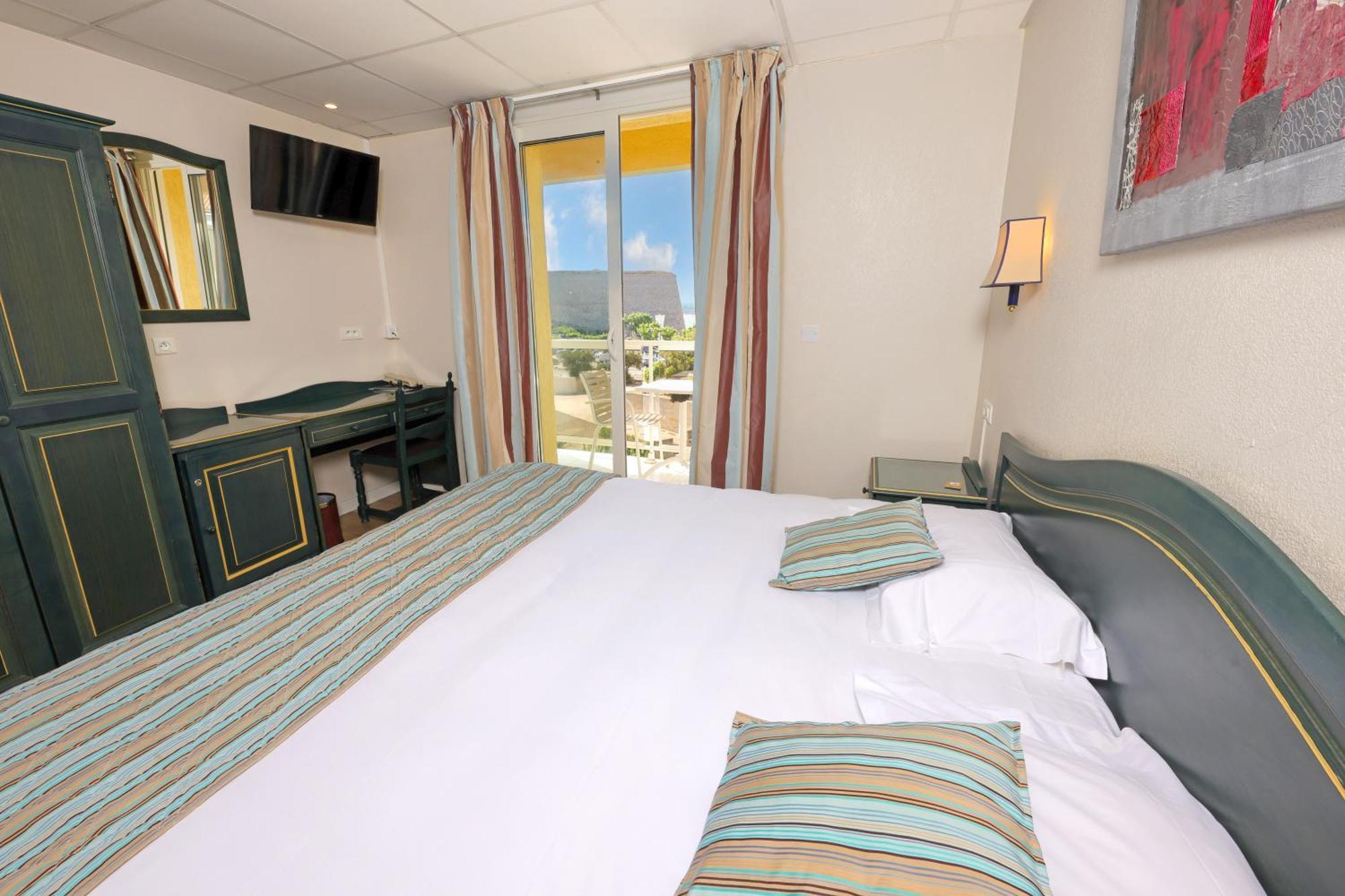 Hotel Saint Christophe Calvi  Zewnętrze zdjęcie
