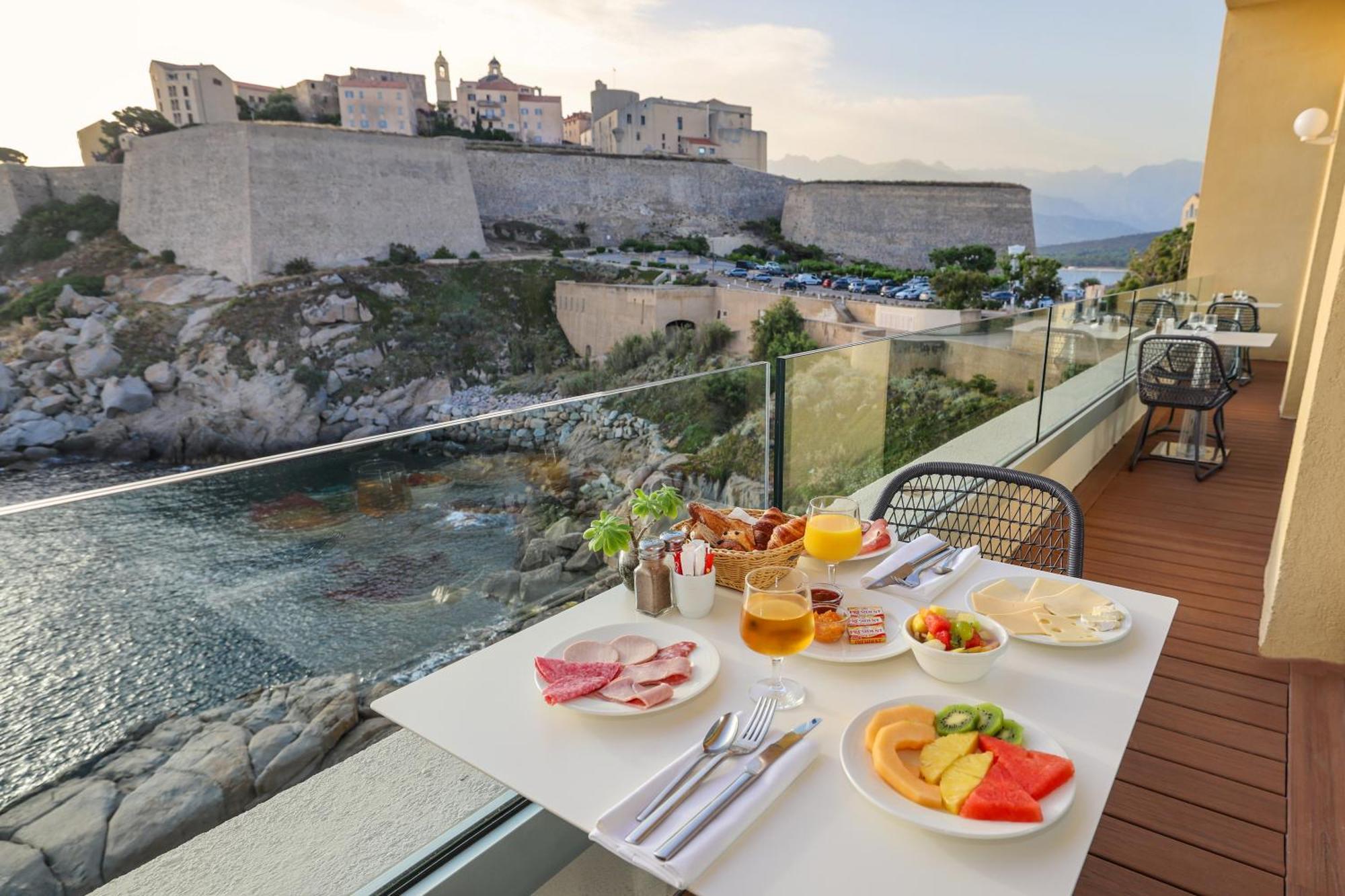 Hotel Saint Christophe Calvi  Zewnętrze zdjęcie